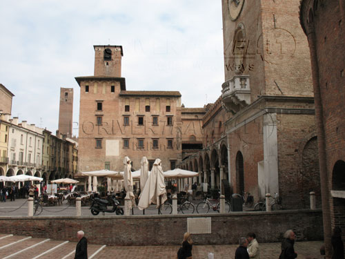 Mantova Piazza Erbe